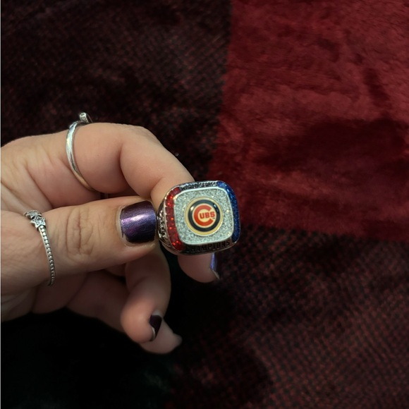 Cubs MLB Championship Ring - Picture 1 of 3